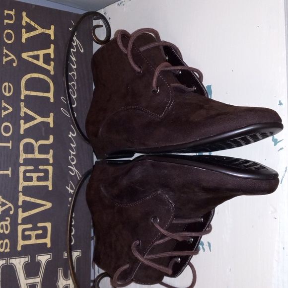 BROWN AEROSOLES BOOTIES - Picture 9 of 13